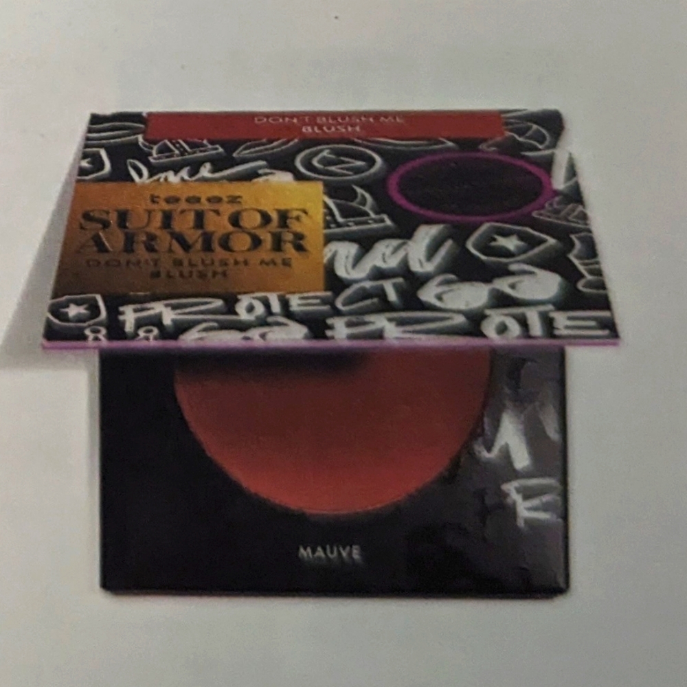 NIB Teeez Cosmetics Suit of Armor Don't Blush Me Blusher in Mauve